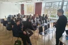 6527d74a-a76f-4b0d-927a-6cbe63d01ba5