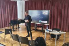 f8405092-b378-4f28-82a3-62840ad825a4