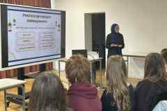 704164da-6acd-4516-ace2-c44d51d8f312